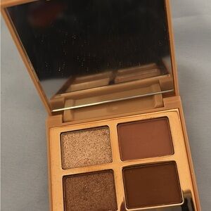 Luxury Eyeshadow Palette with Gold and Brown Shades